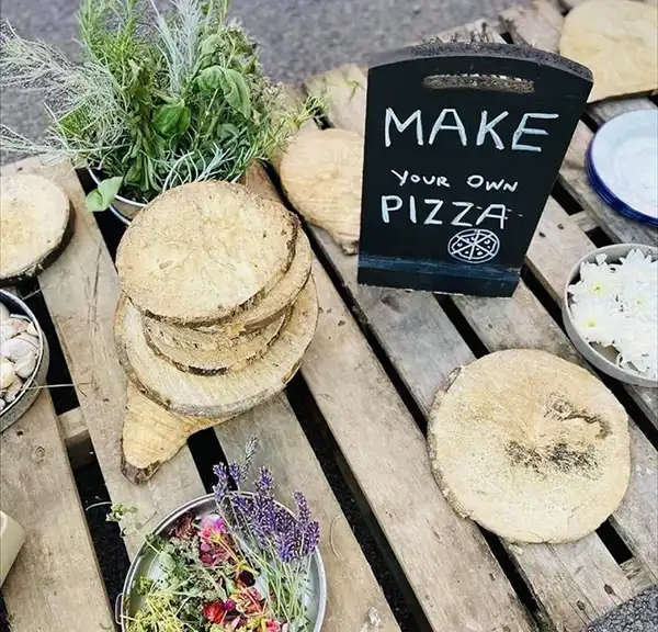 VALE-VILLAGE-childcare-pizz-time
