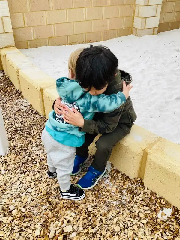 VILLAGE-VALE-CHILDCARE-kids-hugging